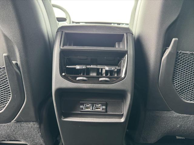 2026 Jeep Grand Cherokee Laredo 4x2