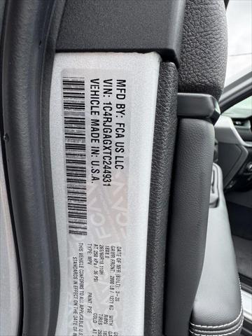 2026 Jeep Grand Cherokee Laredo 4x2