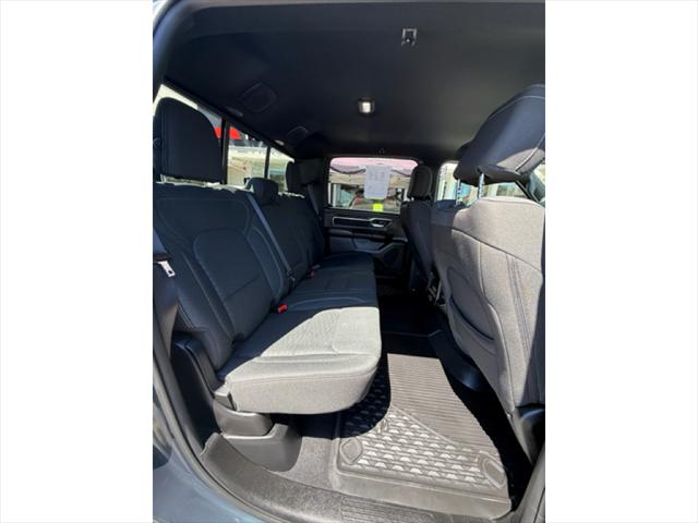 2025 Ram 1500 Big Horn Crew Cab 4x4 5'7" Box