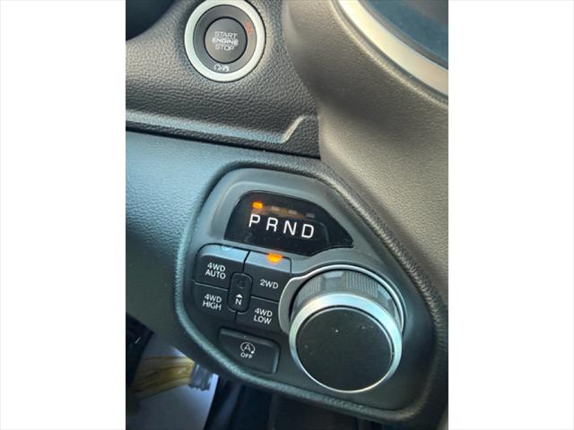 2025 Ram 1500 Big Horn Crew Cab 4x4 5'7" Box