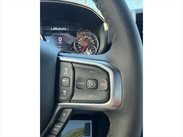 2025 Ram 1500 Big Horn Crew Cab 4x4 5'7" Box