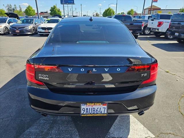 2018 Volvo S90 T5 Momentum