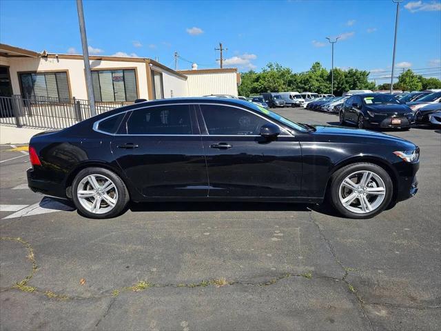 2018 Volvo S90 T5 Momentum