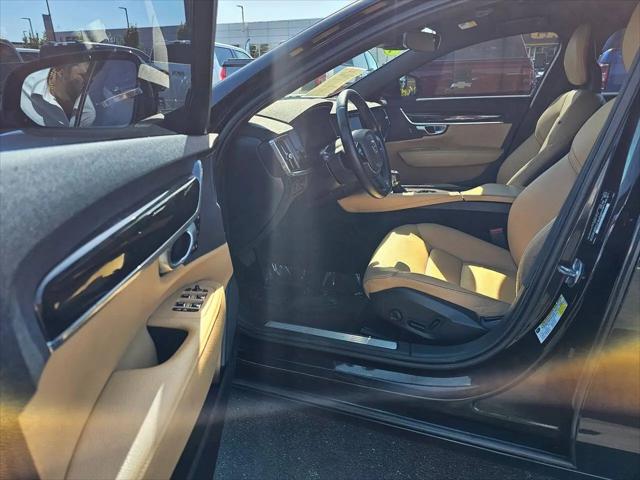 2018 Volvo S90 T5 Momentum