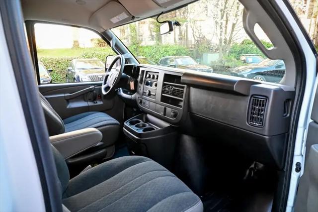 2024 GMC Savana Cargo RWD 2500 Regular Wheelbase Work Van