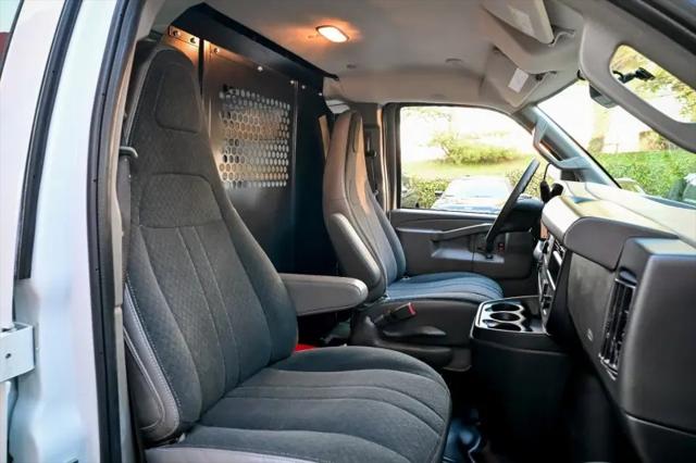 2024 GMC Savana Cargo RWD 2500 Regular Wheelbase Work Van