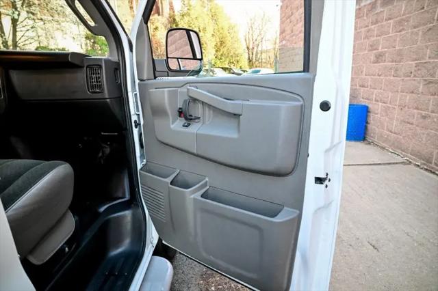 2024 GMC Savana Cargo RWD 2500 Regular Wheelbase Work Van