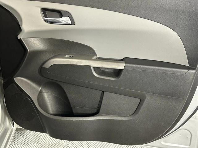 2019 Chevrolet Sonic Premier Auto