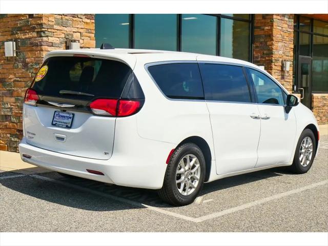 2023 Chrysler Voyager LX