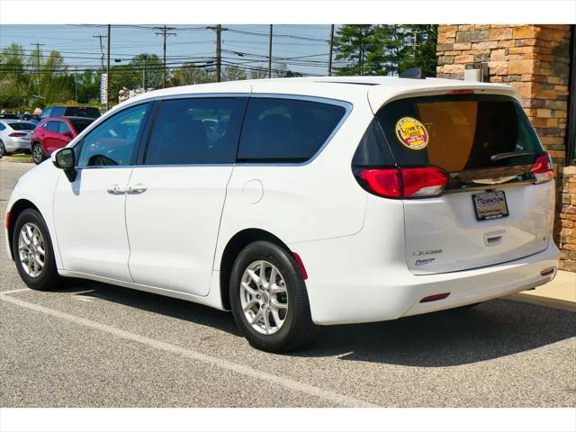 2023 Chrysler Voyager LX