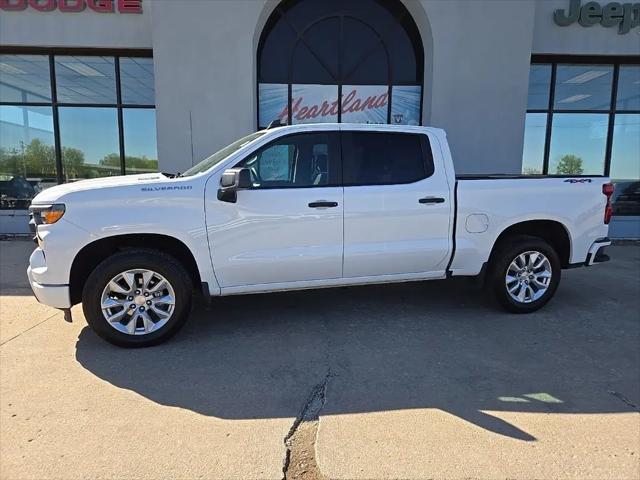 2025 Chevrolet Silverado 1500 4WD Crew Cab Short Bed Custom