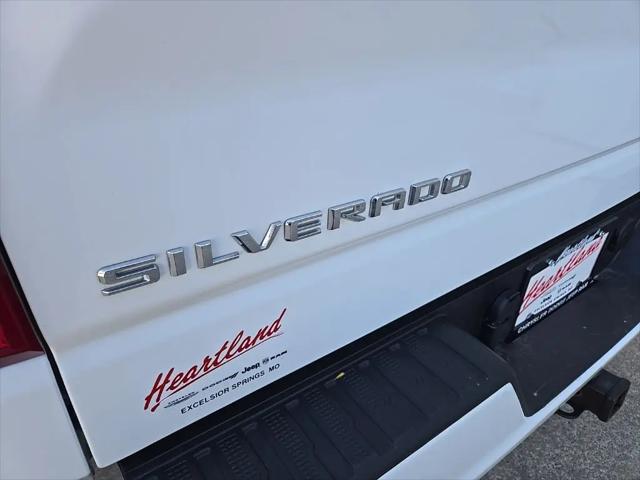 2025 Chevrolet Silverado 1500 4WD Crew Cab Short Bed Custom