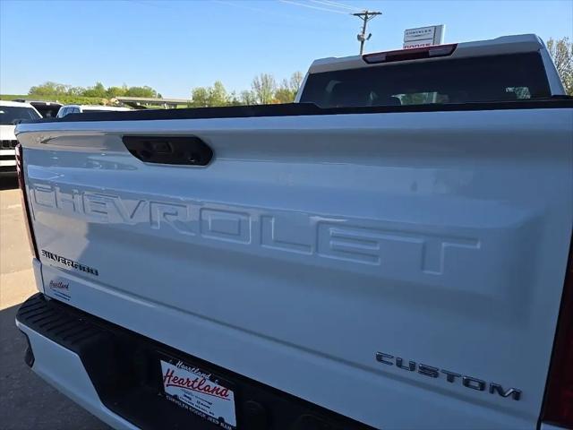 2025 Chevrolet Silverado 1500 4WD Crew Cab Short Bed Custom