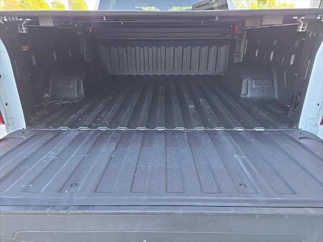2025 Chevrolet Silverado 1500 4WD Crew Cab Short Bed Custom