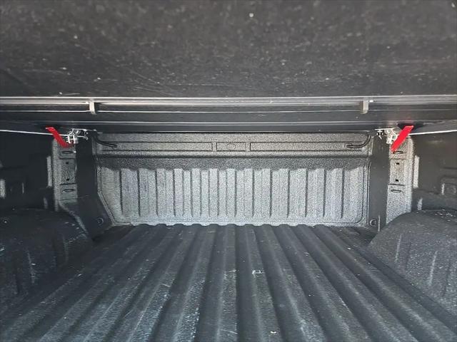 2025 Chevrolet Silverado 1500 4WD Crew Cab Short Bed Custom