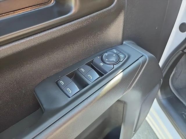 2025 Chevrolet Silverado 1500 4WD Crew Cab Short Bed Custom