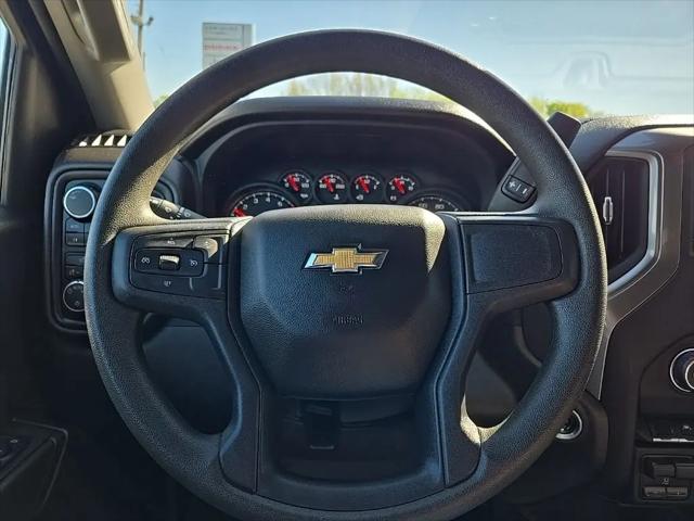 2025 Chevrolet Silverado 1500 4WD Crew Cab Short Bed Custom