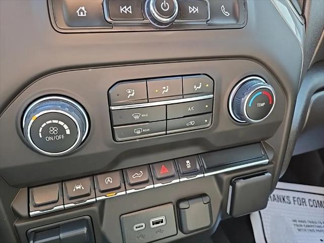 2025 Chevrolet Silverado 1500 4WD Crew Cab Short Bed Custom