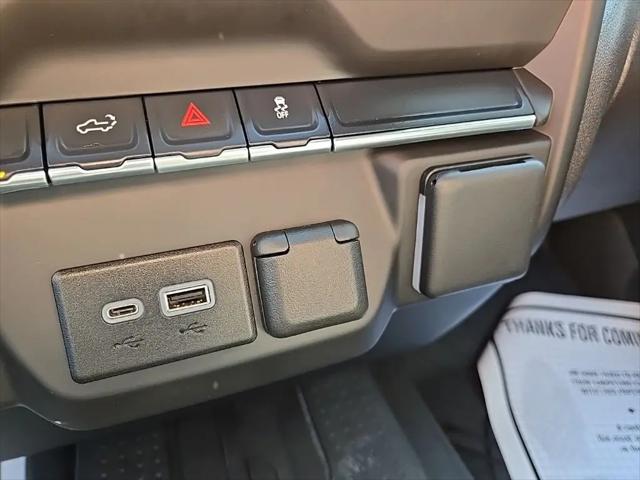 2025 Chevrolet Silverado 1500 4WD Crew Cab Short Bed Custom