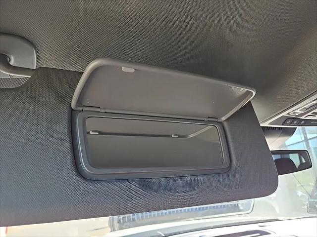 2025 Chevrolet Silverado 1500 4WD Crew Cab Short Bed Custom