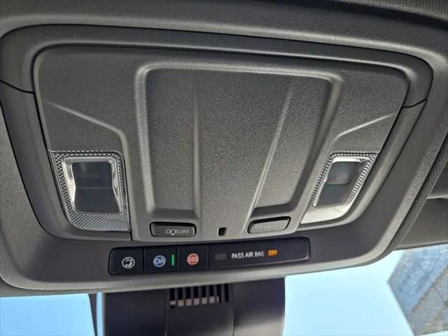 2025 Chevrolet Silverado 1500 4WD Crew Cab Short Bed Custom