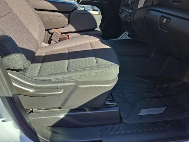 2025 Chevrolet Silverado 1500 4WD Crew Cab Short Bed Custom