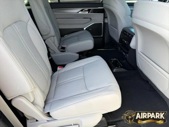 2026 Jeep Grand Wagoneer Limited Altitude 4x4