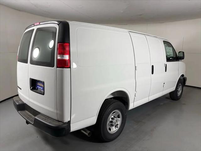 2026 Chevrolet Express Cargo Van 2500 Regular Wheelbase, WT, RWD