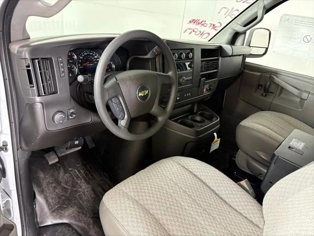 2026 Chevrolet Express Cargo Van 2500 Regular Wheelbase, WT, RWD