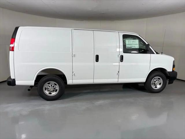 2026 Chevrolet Express Cargo Van 2500 Regular Wheelbase, WT, RWD