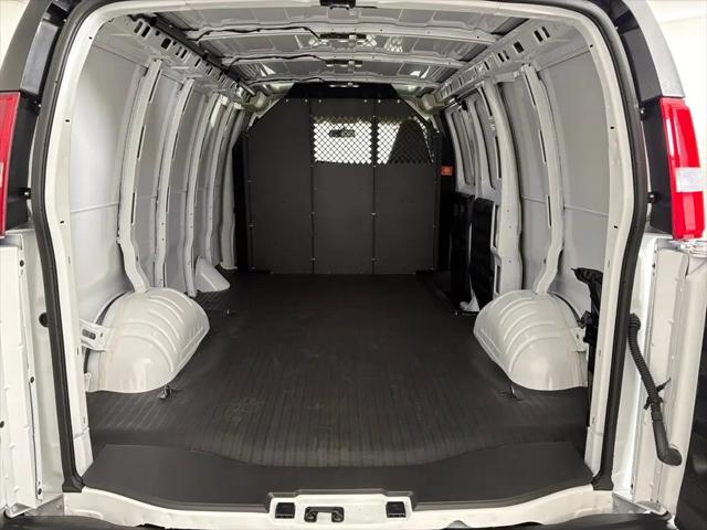 2026 Chevrolet Express Cargo Van 2500 Regular Wheelbase, WT, RWD