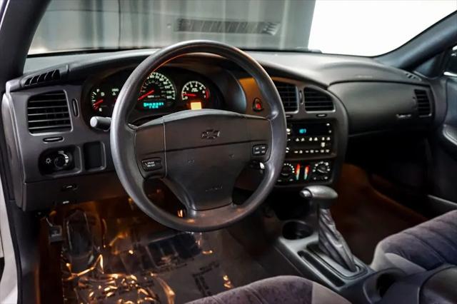 2004 Chevrolet Monte Carlo LS