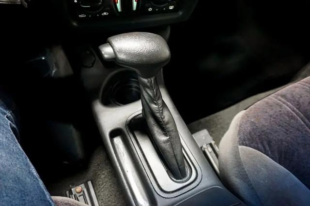 2004 Chevrolet Monte Carlo LS