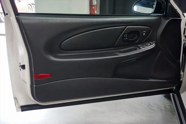 2004 Chevrolet Monte Carlo LS
