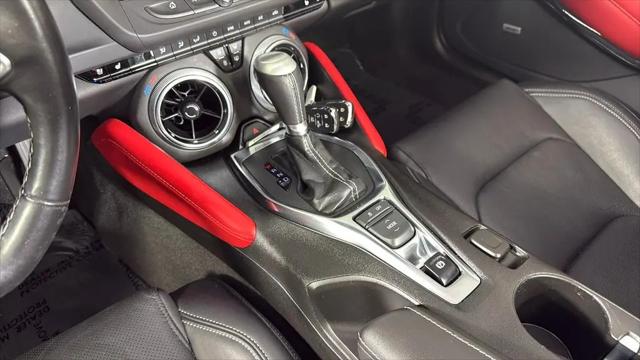 2022 Chevrolet Camaro RWD Convertible 2LT