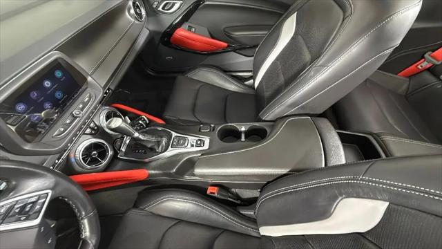 2022 Chevrolet Camaro RWD Convertible 2LT