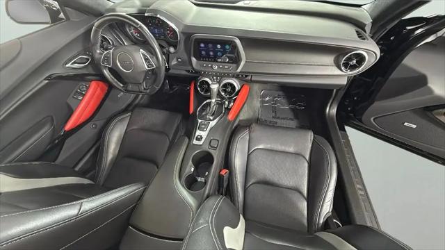 2022 Chevrolet Camaro RWD Convertible 2LT