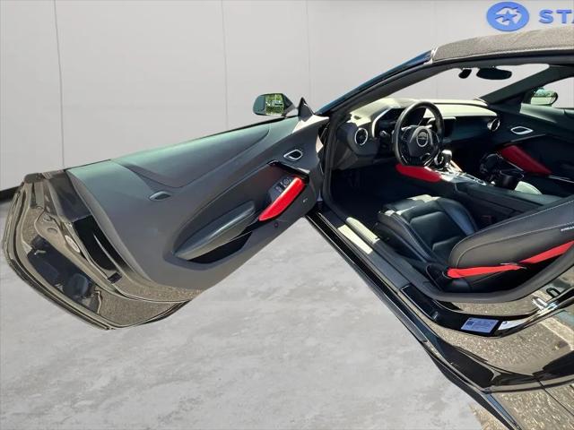 2022 Chevrolet Camaro RWD Convertible 2LT