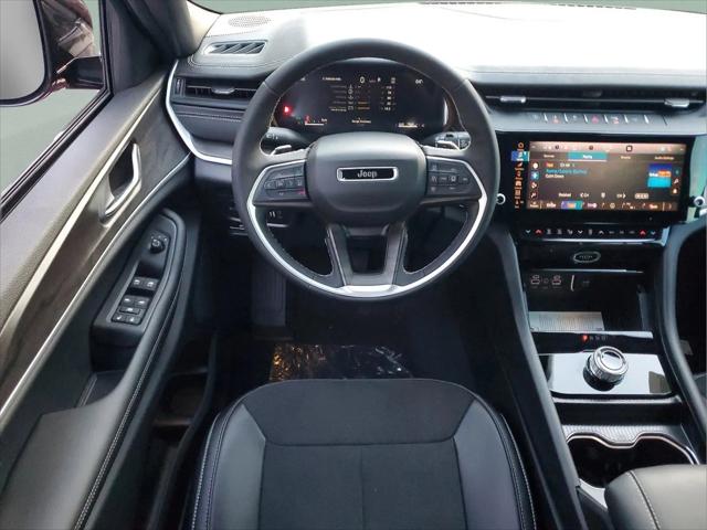 2026 Jeep Grand Cherokee L Altitude 4x2