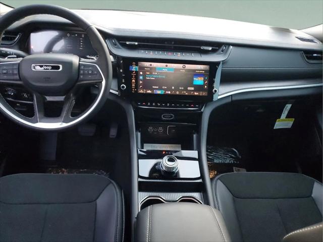 2026 Jeep Grand Cherokee L Altitude 4x2