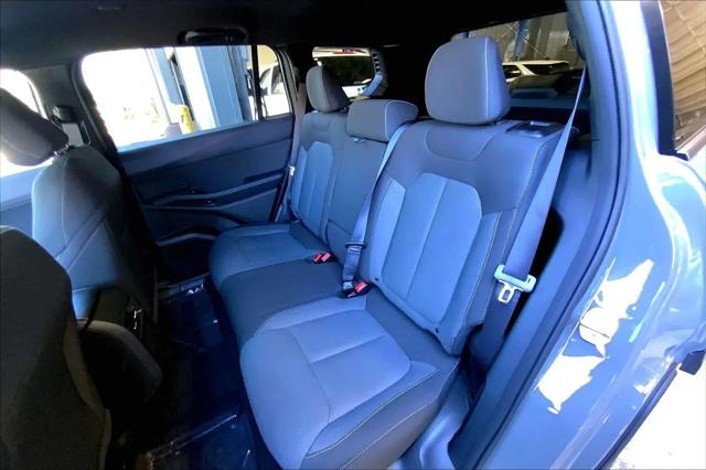 2026 Jeep Cherokee Laredo 4x4