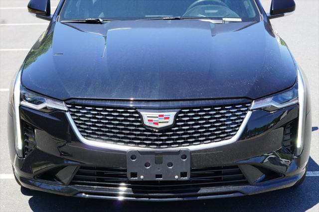 2024 Cadillac CT4 Luxury
