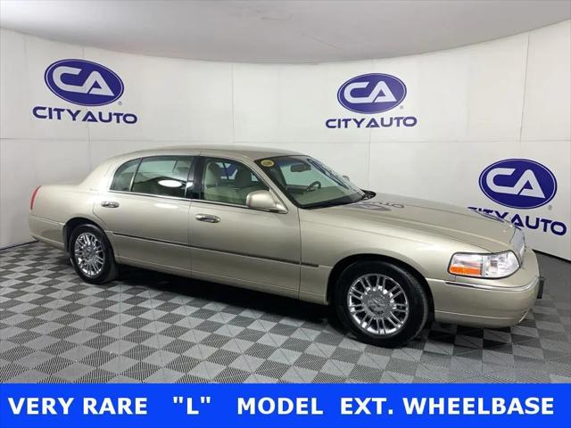 2009 Lincoln Town Car Signature L for sale in Memphis, TN