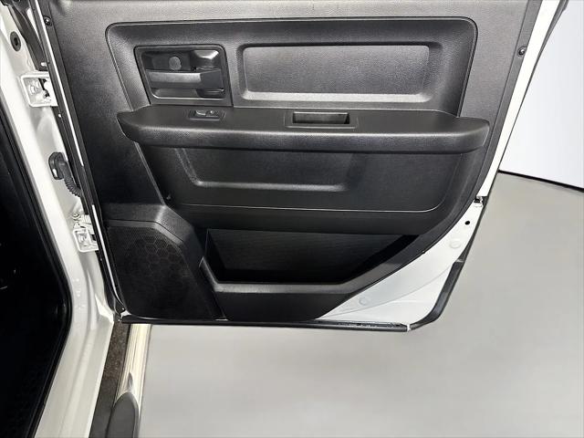 2019 Ram 1500 Classic Tradesman Crew Cab 4x4 5'7" Box