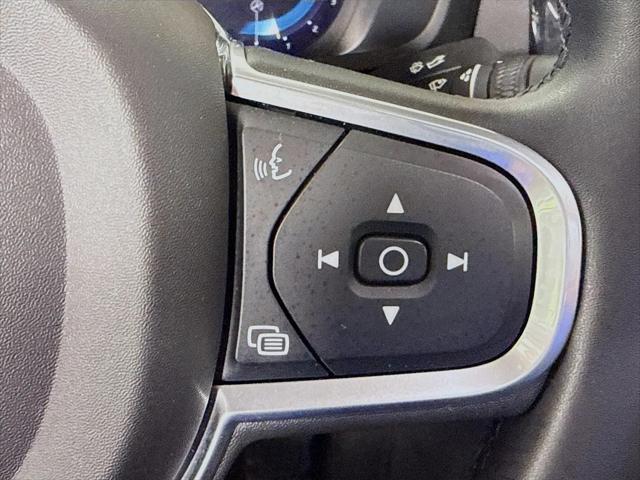 2023 Volvo S60 B5 Core Dark Theme