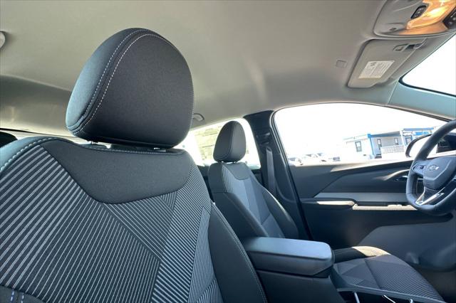 2027 Chevrolet Bolt LT FWD