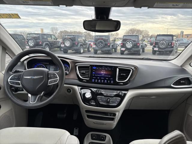 2017 Chrysler Pacifica Touring
