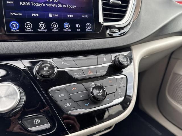 2017 Chrysler Pacifica Touring