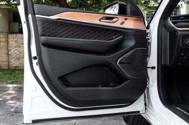 2023 Jeep Grand Cherokee L Summit Reserve 4x4