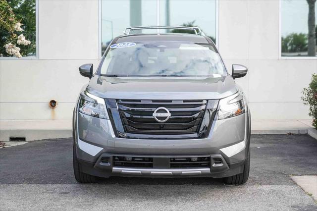2025 Nissan Pathfinder SL FWD